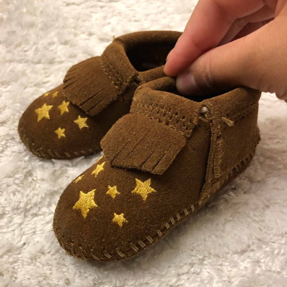 Minnetonka moccasins with stars